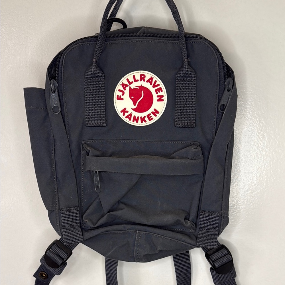 Fjallraven Kånken Gray Mini Backpack